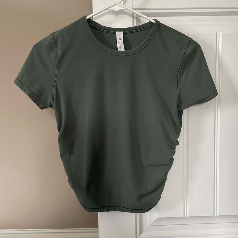 All it takes, Nulu tshirt - lululemon